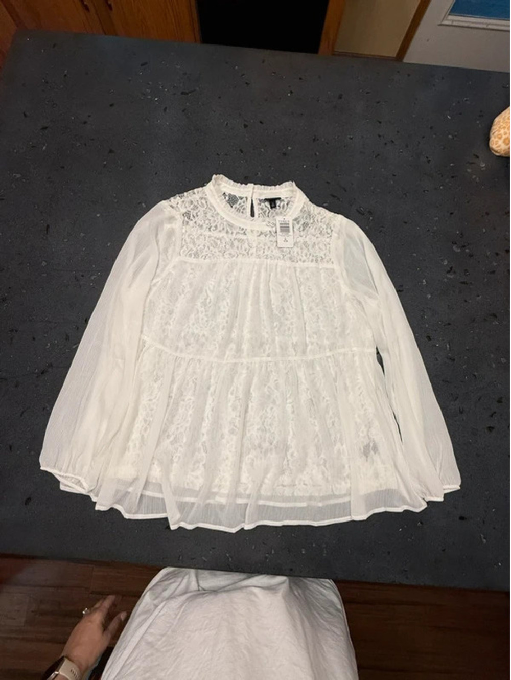 Torrid White Lace Tiered Blouse Size 2X 18-20